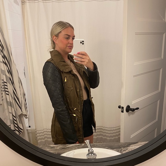 Jacket - Picture 5 of 6